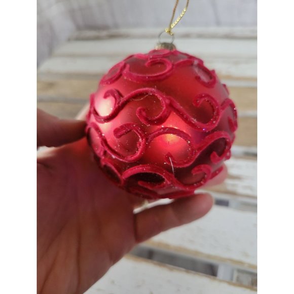Felt ball red ornament Xmas tree - Picture 3 of 5